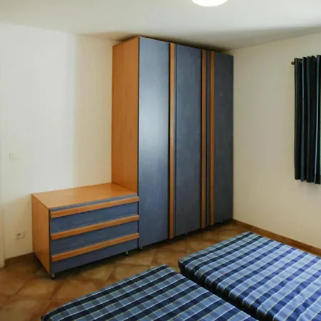 Apartment In Corsica With Access *